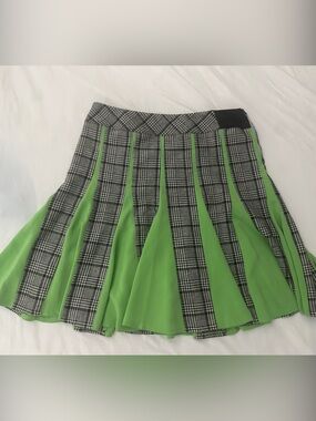 💐 4/$20 💐
AS•HRO / Panel Circle Skirt / Vibrant Plaid